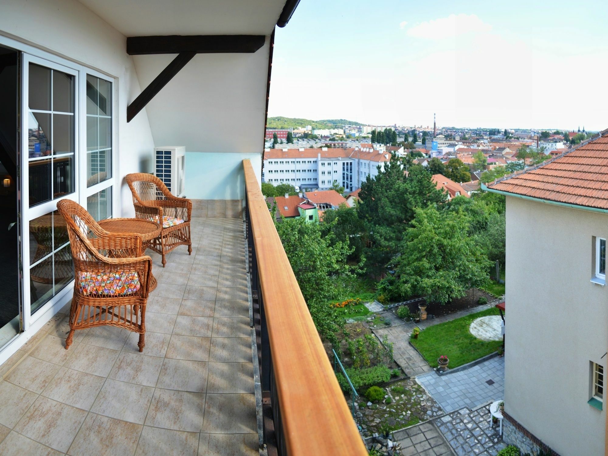 Penzion Bird'S Nest Brno Buitenkant foto